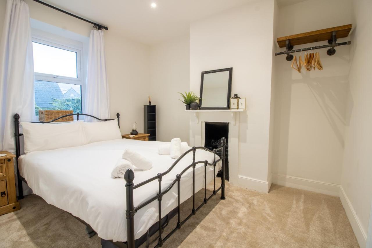 Stylish And Modern Town Centre End-Of Terrace Home Newton Abbot Exteriér fotografie