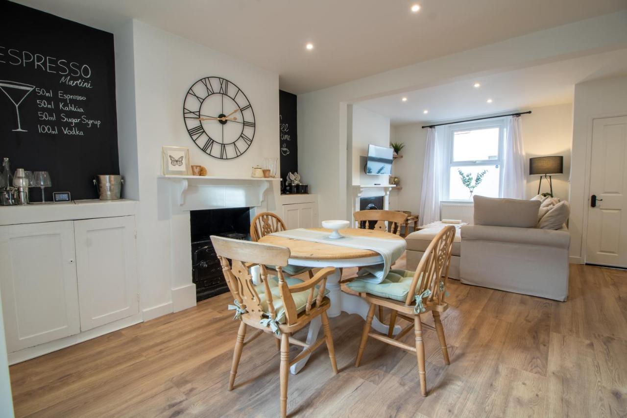 Stylish And Modern Town Centre End-Of Terrace Home Newton Abbot Exteriér fotografie